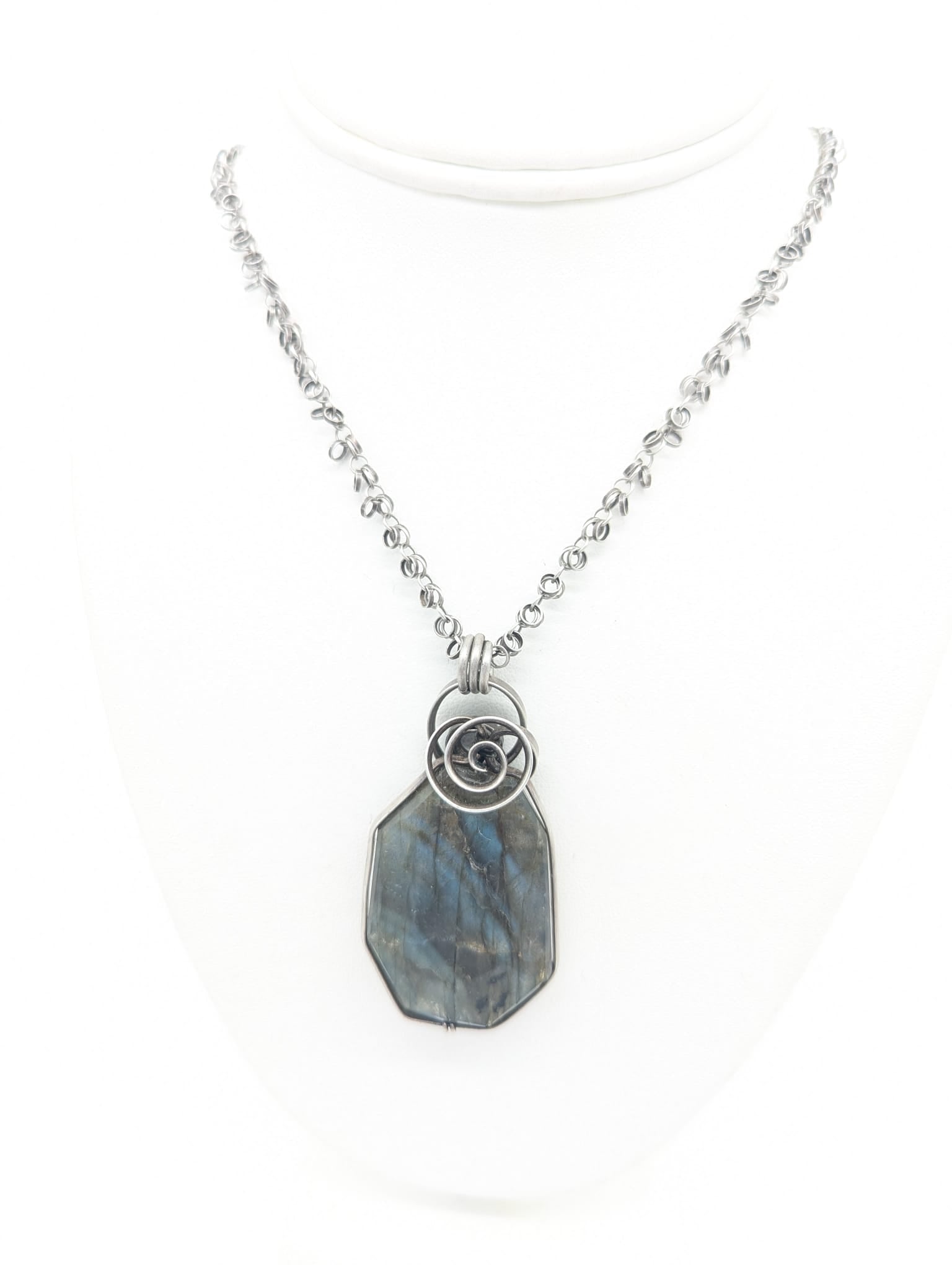 Labradorite Stone pendant